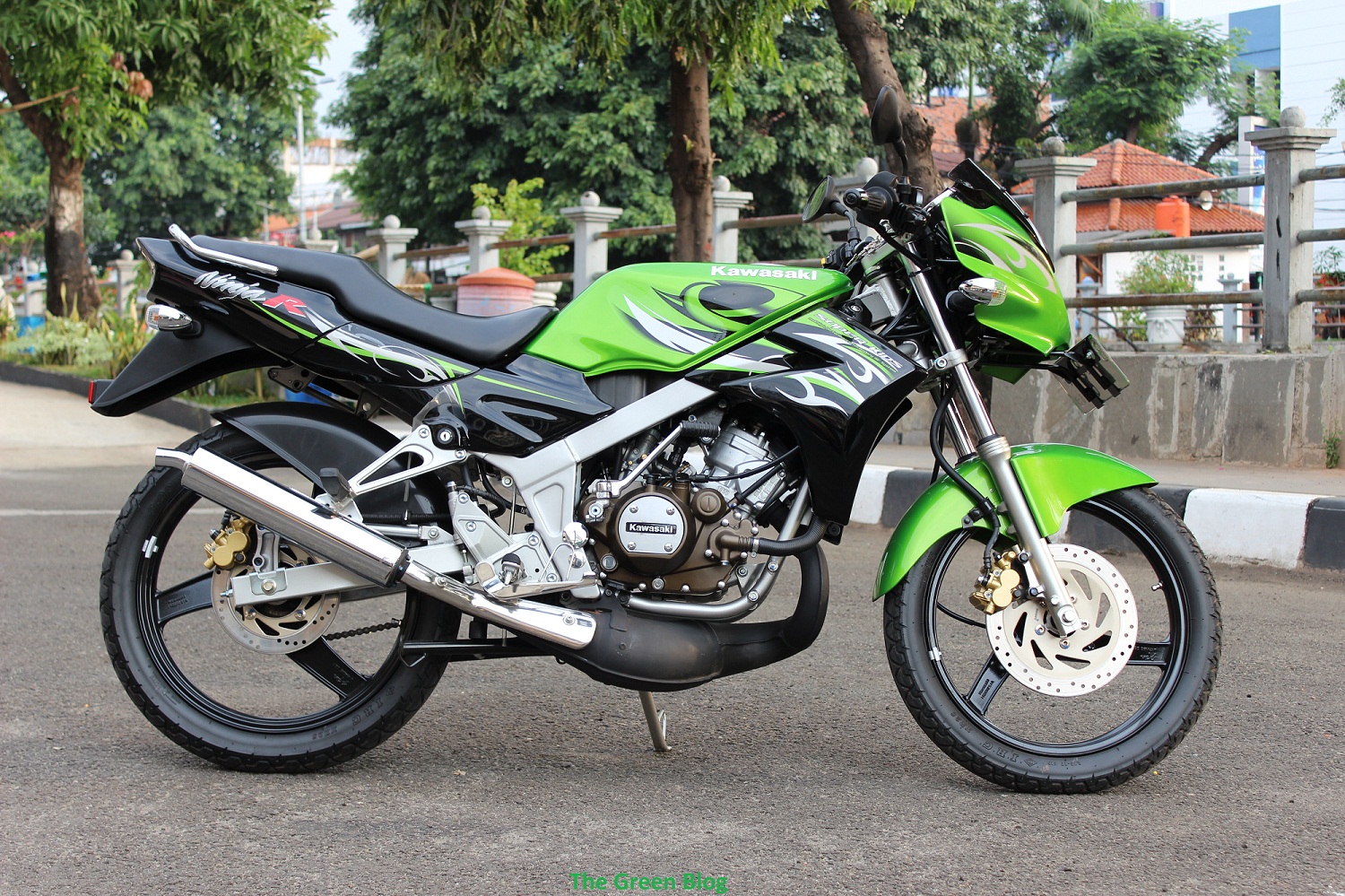 Kawasaki Ninja 150 Series Stop Produksi Mulai Juli 2015